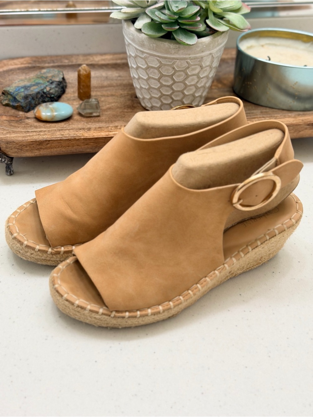 Catherine Malandrino Cirkly Wedge Sandals Size 8 Taupe